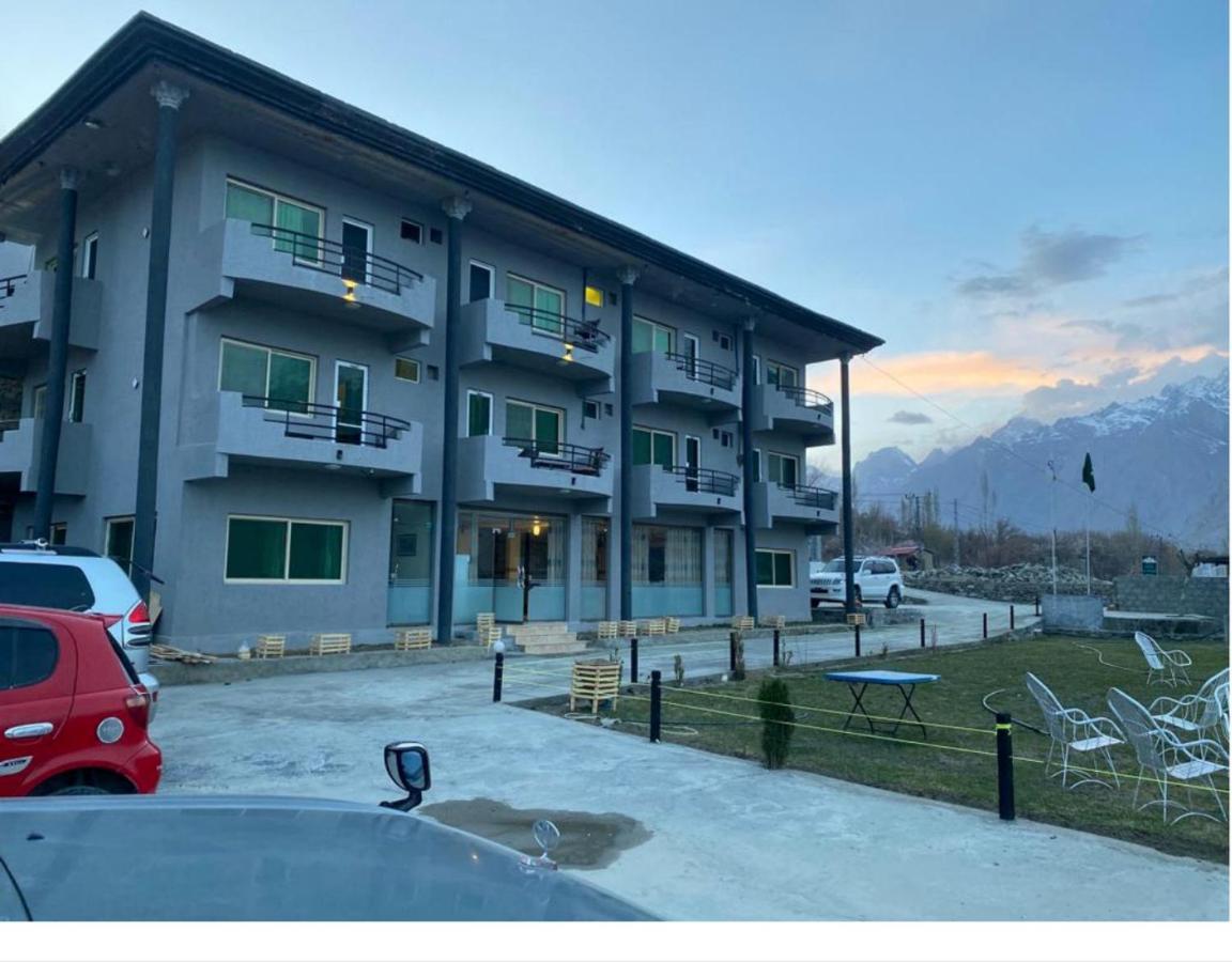 Eat And Read Hotel Skardu Zewnętrze zdjęcie